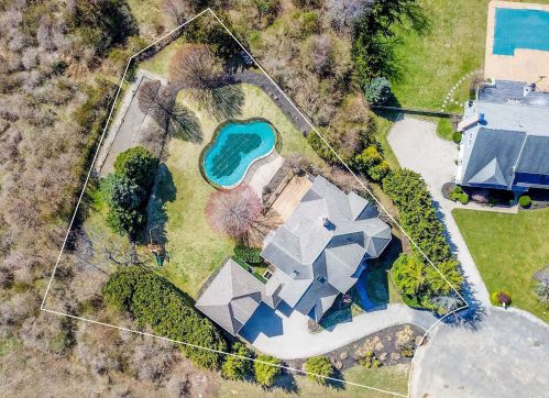 155 Caiola Ct, Greenport, NY 11944-2074