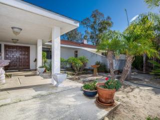 5756 Sunny View Dr, Bonita, CA 91902-2951