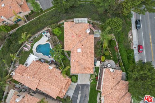 18510 More Ct, Santa Clarita, CA 91351-3438