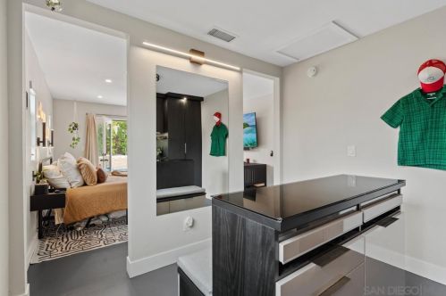 3987 Broadlawn St, San Diego CA 92111-3318 exterior