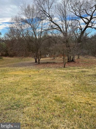 468 Hillcrest Rd, Edinburg VA  22824-2923 exterior