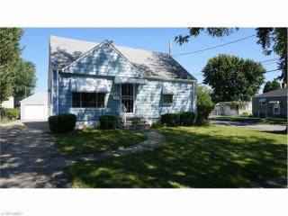 3817 Bosworth Rd, Cleveland, OH 44111-5302