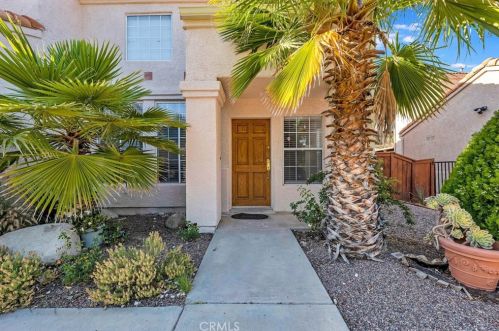 17929 Hatridge Ln, Santa Clarita, CA 91387-3505