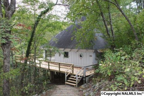 1480 County Road 614, Mentone, AL 35984-2435