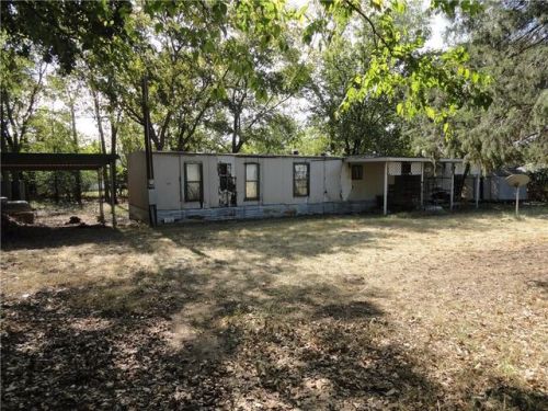 1528 Sheri Ln, Azle, TX 76020-4523