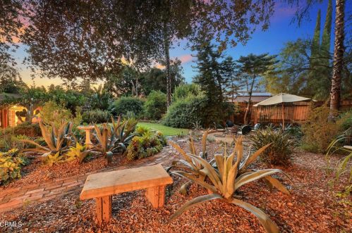 2919 Lake Ave, Altadena CA  91001-1621 exterior