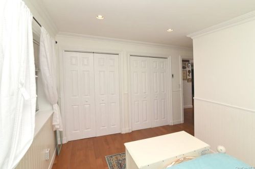 413 Woodland Hl Rd, White Plains NY  10603-3135 exterior