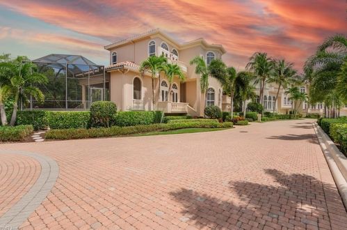 27750 Marina Isle Ct, Bonita Springs, FL 34134-6705