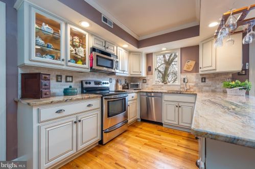 1209 Knollbrook Dr, Lansdale PA 19446-5117 exterior