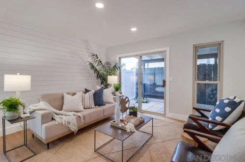 6319 Lake Athabaska Pl, San Diego CA  92119-3526 exterior