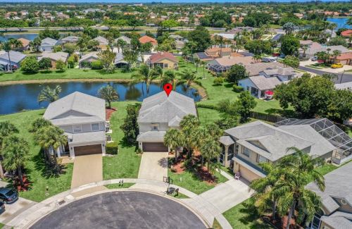 8904 Aubrey Ln, Boynton Beach, FL 33472-5102