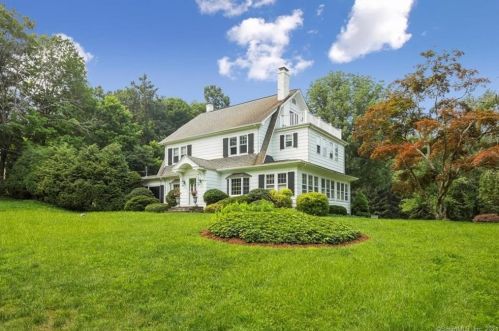 32 White Oak Shade Ln, New Canaan, CT 06840-6926