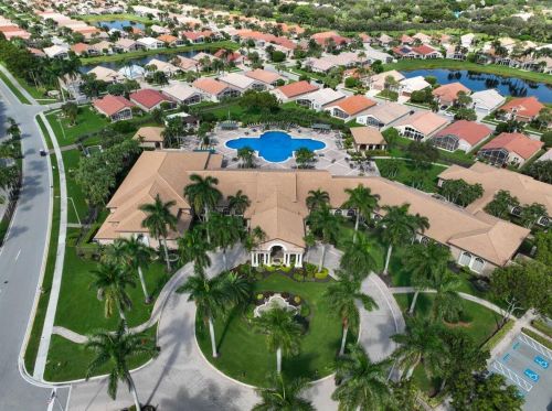7038 Haviland Cir, Boynton Beach FL  33437-6472 exterior