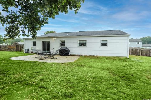 24 Ashland St, Mount Sinai NY  11766-2902 exterior