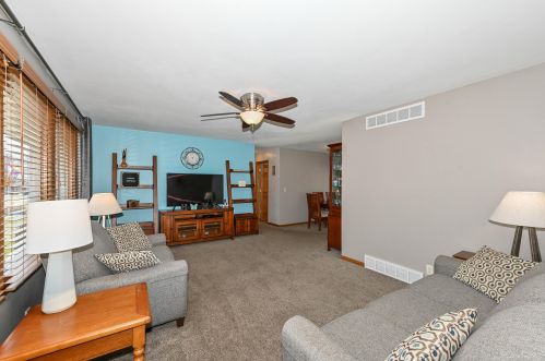 5405 Middleton Dr, Greendale, WI 53129-1362