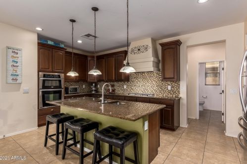 1958 Sunnyvale Ave, Gilbert AZ  85295-9089 exterior