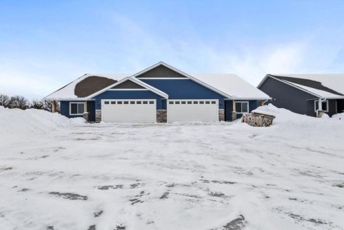 648 Kreekview Dr, East Farmington WI  54020-5860 exterior