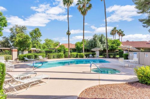 7613 Plz Ave, Scottsdale AZ 85250-6711 exterior