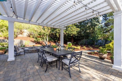 300 Camaritas Way, Danville CA  94526-5439 exterior