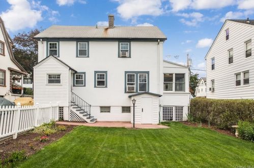 233 Chatterton Pkwy, White Plains NY  10606-2235 exterior