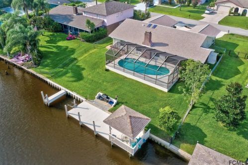 10 Felicia Ct, Palm Coast, FL 32137-8108