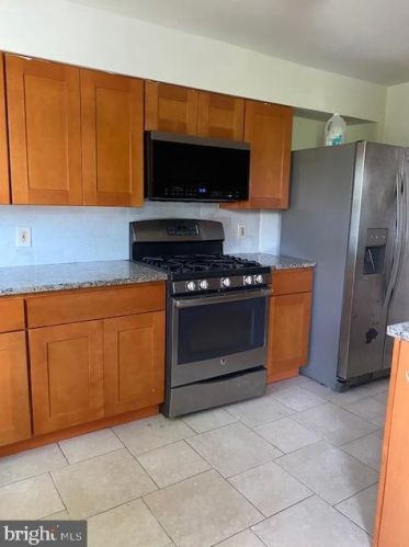 1525 Bonwood Rd, Wilmington DE  19805-4662 exterior