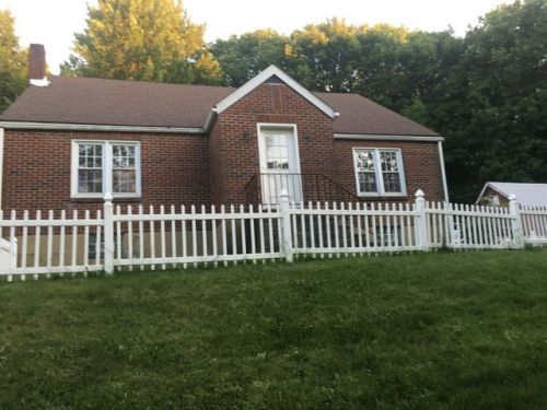 101 Sylvan St, Lyndora, PA 16045-1507