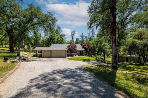14351 Rocking Star Ct, Lake Wildwood, CA 95946-9238