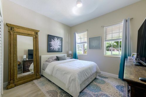 112 Via Santa Cruz, Jupiter FL  33458-6929 exterior