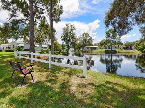 3313 Wekiva Rd, Tavares, FL 32778-4831