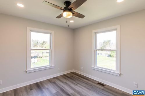 2514 Thomas Jefferson Pkwy, Bybee VA  22963-4808 exterior