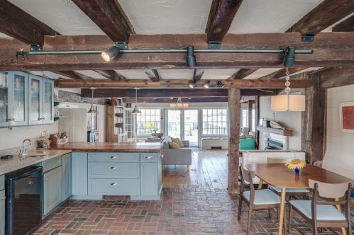 672 Washington St, Gloucester MA 01930-1335 exterior