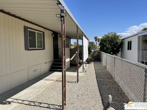 69521 Parkside Dr, Desert Hot Springs CA  92241-8719 exterior
