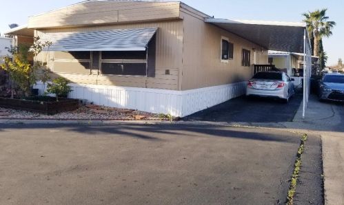 2845 Hatch Rd, Modesto CA  95351-4926 exterior