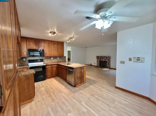2233 Alderbrook Way, West Pittsburg, CA 94565-7319
