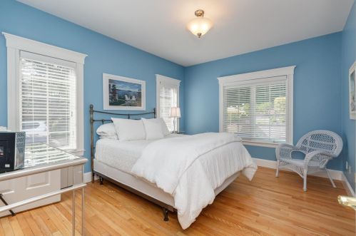 135 Hooker Farm Rd, Salem NH  03079-1815 exterior