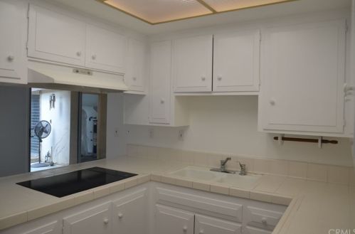 17 Merit Park Dr, Gardena CA  90247-3839 exterior