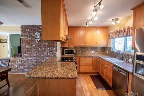 24936 Green Mill Ave, Santa Clarita, CA 91321-3410