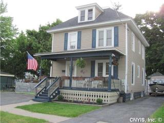 717 Davidson St, Watertown, NY 13601-1409
