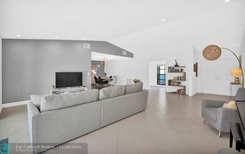 20044 Back Nine Dr, Boca Raton FL  33498-4707 exterior