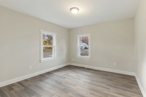 34 Stoughton Ave, Webster MA  01570-2340 exterior