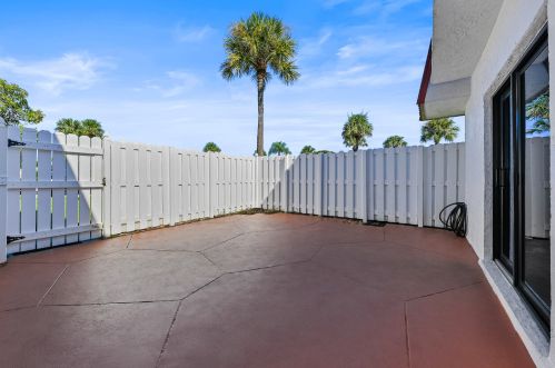 1427 Princeton Ln, Boynton Beach, FL 33426-8013