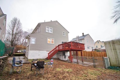 57 Bronx Ave, Waterbury, CT 06705-1513