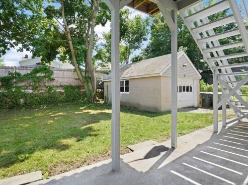 719 Queen St, Bridgeport CT  06606-3379 exterior