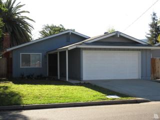 230 Padre Juan Ave, Ojai, CA 93023-1544
