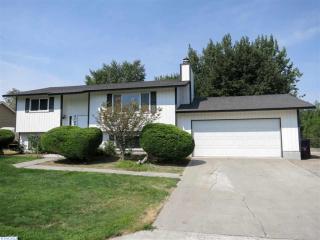4704 Jean St, Kennewick, WA 99337-4505