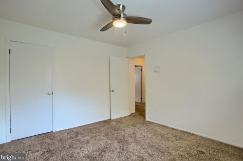 56 Ashford Dr, West Enola PA  17025-2320 exterior