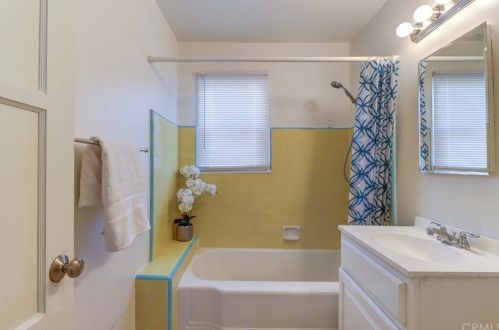 9122 Olive St, Bellflower CA  90706-4518 exterior