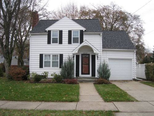 63 Matthews St, Binghamton, NY 13905-3836