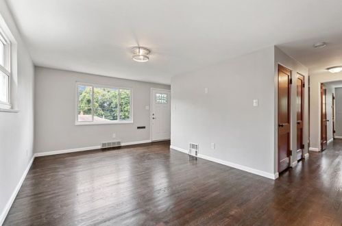303 Violet Dr, New Kensington PA  15068-3337 exterior